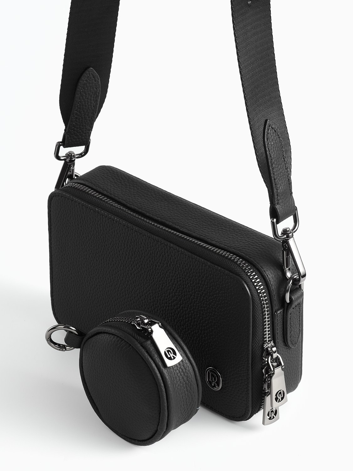 Сумки и кошельки. Предметная фотосъемка в Алматы. Студия фото и видео съемки товаров