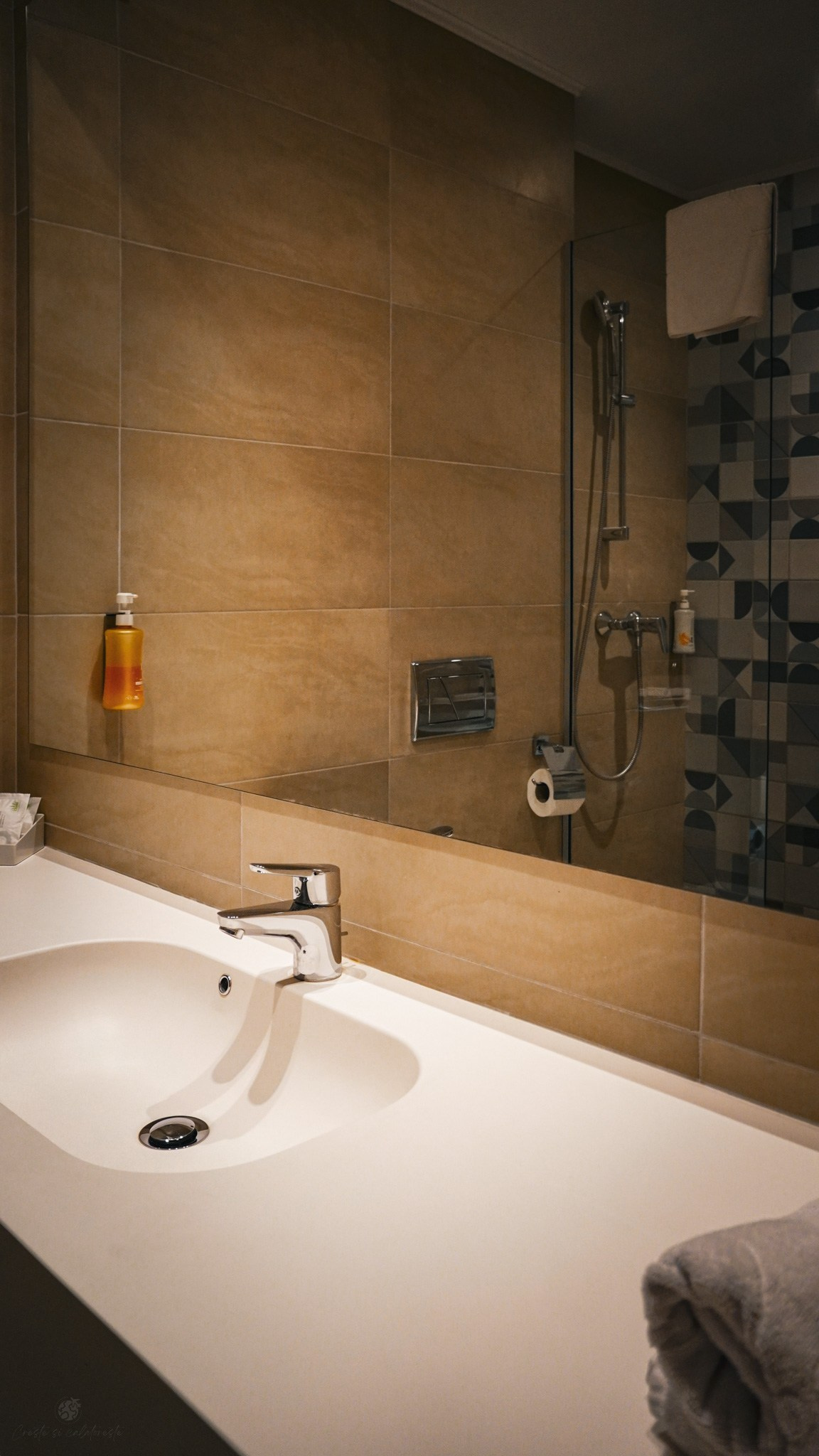 Bacolux Koralyo. Creste si calatoreste