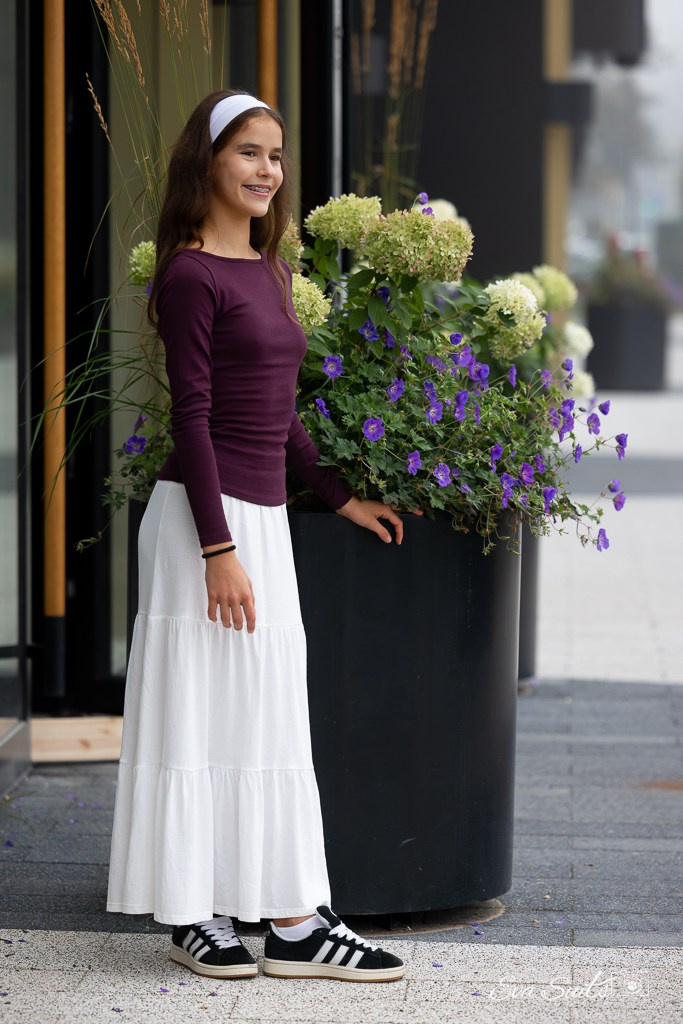 Pie and her girls. Eva Suits