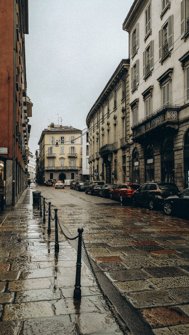 Postcards from Milan. Anastasiia Buchinskaia Fotografa Milano