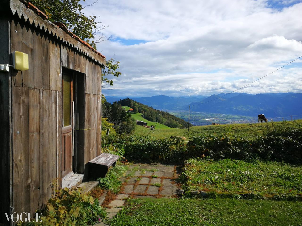 VOGUE. Nina Janeckova Fotografin und Videografin am Bodensee