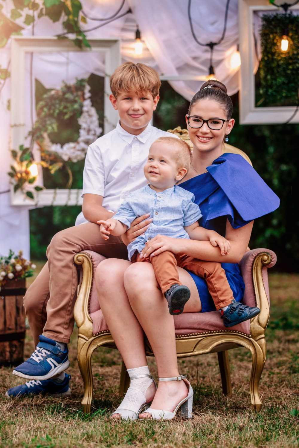 MATURSKA FOTOGRAFISANJA. Fotografi iz Backog Petrovca David i Andrea Stojanovic