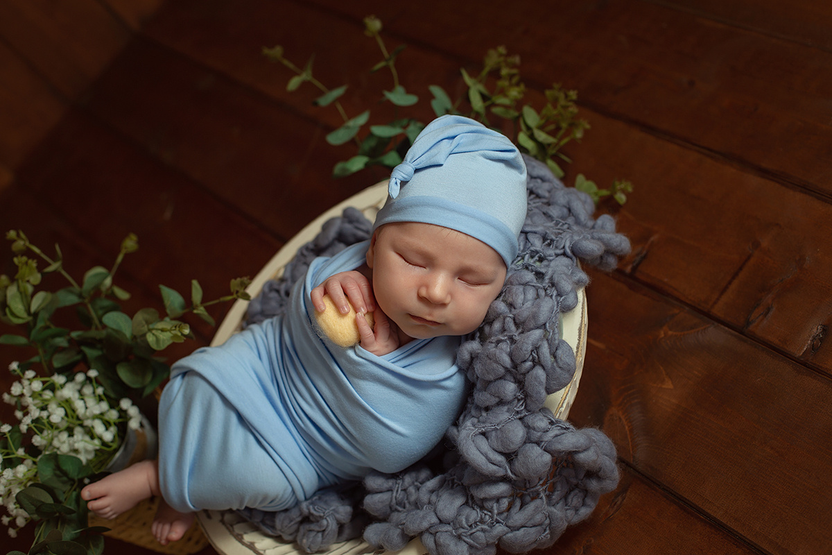 צילומי ניובורן ליהונתן המתוק. נטליה רוזמן צלמת הריון ניובורן ילדים ובוק בת מצווה