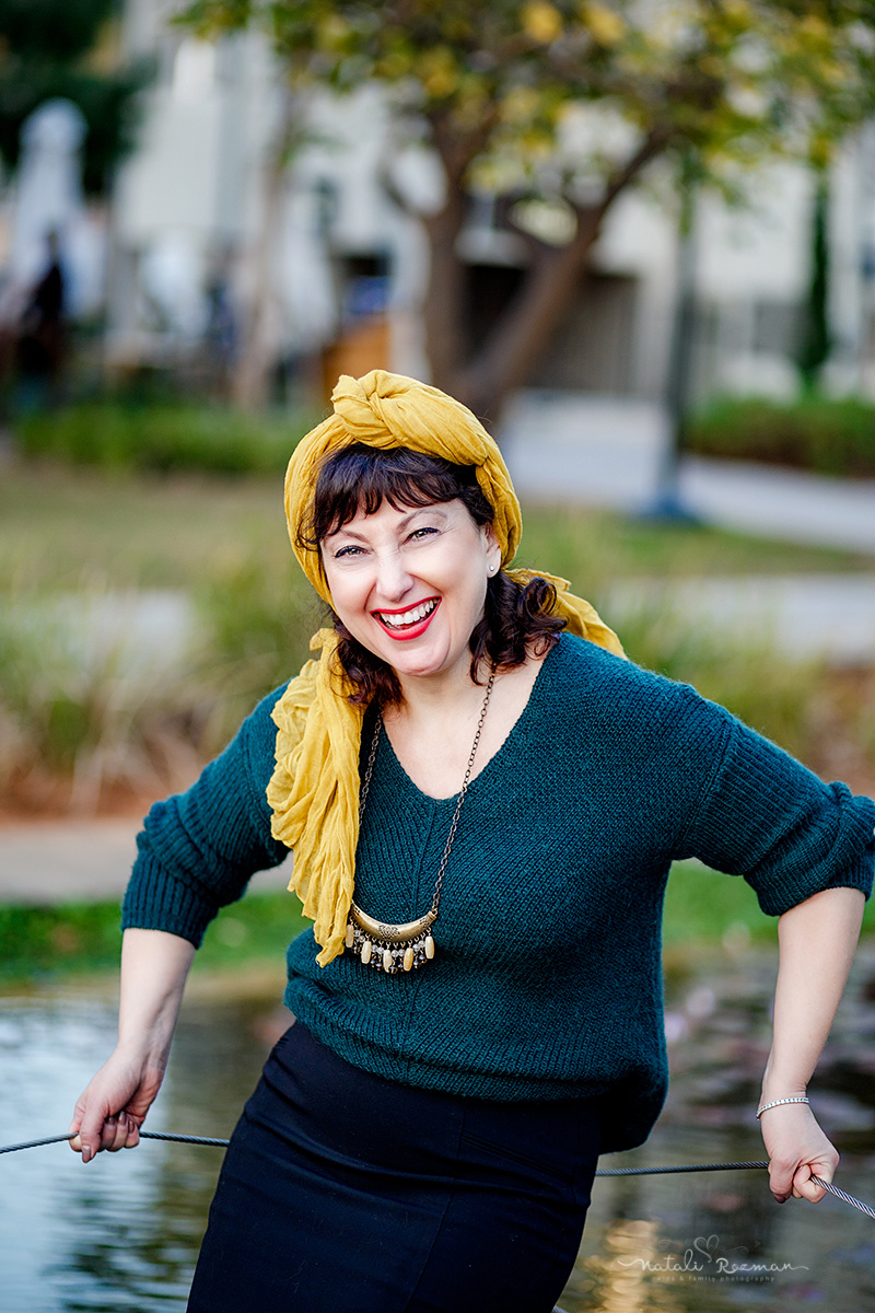 צילומי תדמית לילנה הציירת. נטליה רוזמן צלמת הריון ניובורן ילדים ובוק בת מצווה