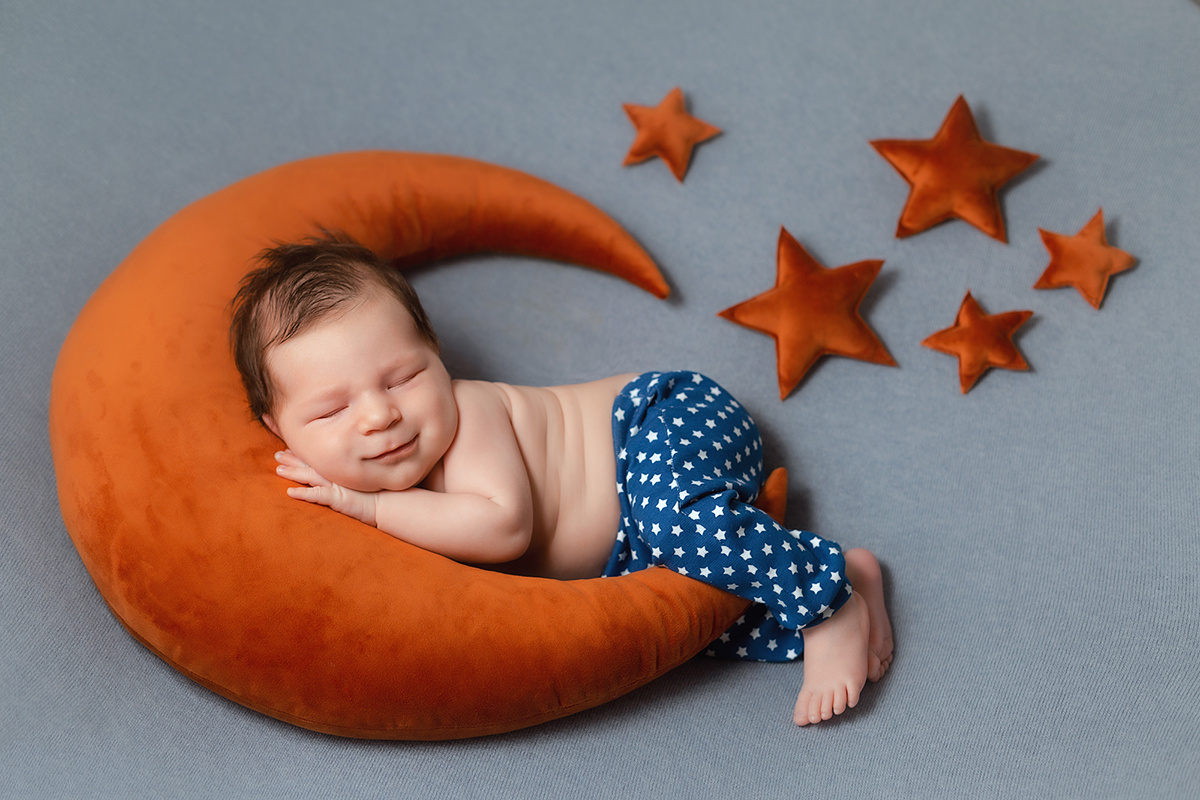 צילומי ניובורן ליהונתן המתוק. נטליה רוזמן צלמת הריון ניובורן ילדים ובוק בת מצווה