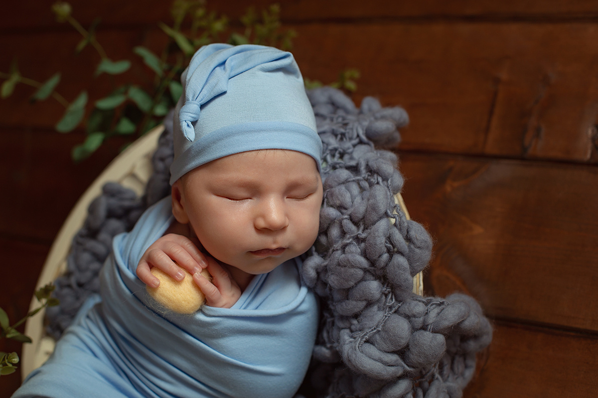 צילומי ניובורן ליהונתן המתוק. נטליה רוזמן צלמת הריון ניובורן ילדים ובוק בת מצווה