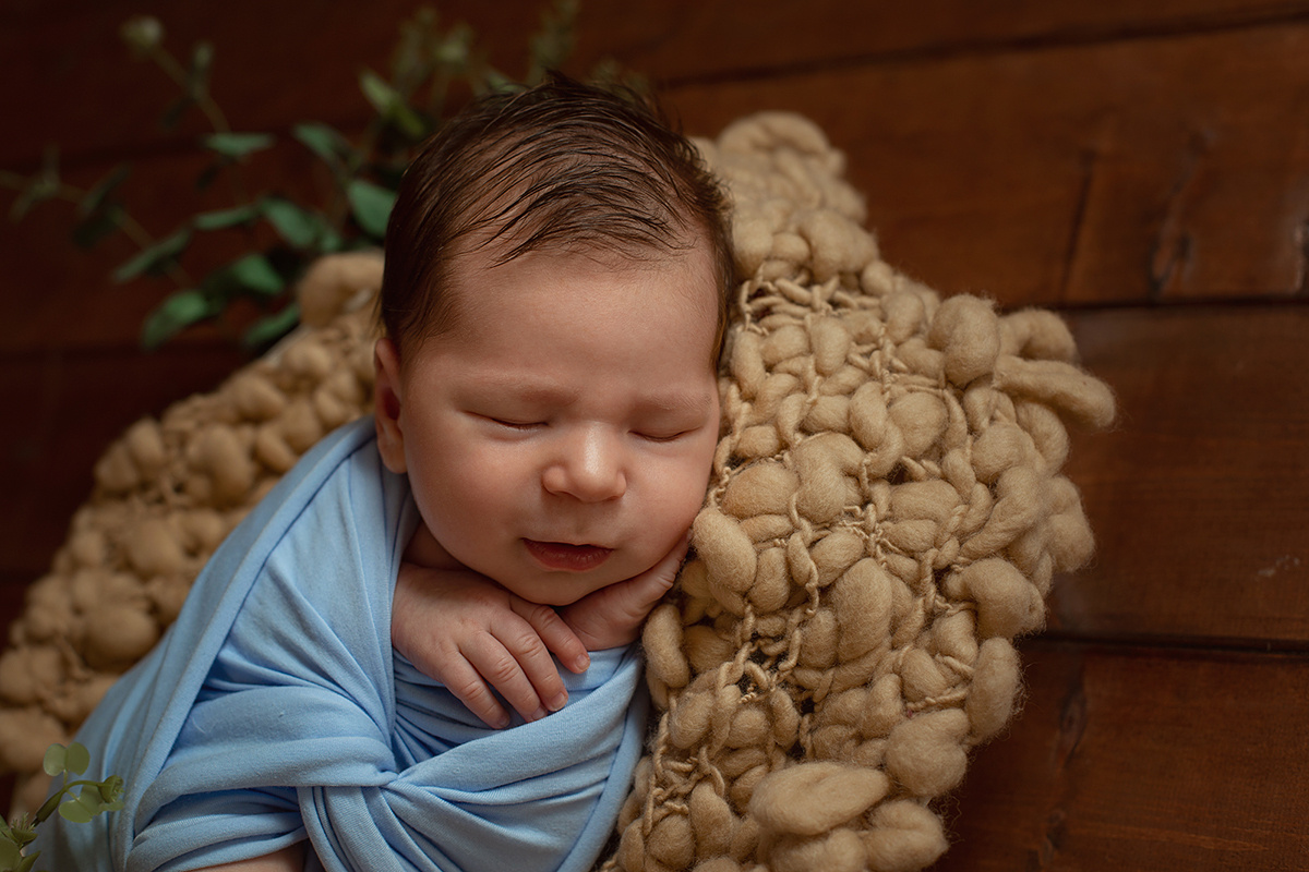 צילומי ניובורן ליהונתן המתוק. נטליה רוזמן צלמת הריון ניובורן ילדים ובוק בת מצווה