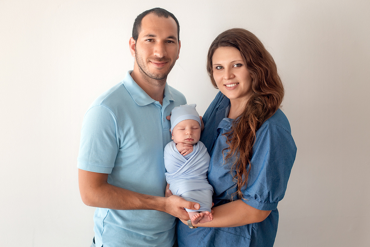 צילומי ניובורן ליהונתן המתוק. נטליה רוזמן צלמת הריון ניובורן ילדים ובוק בת מצווה