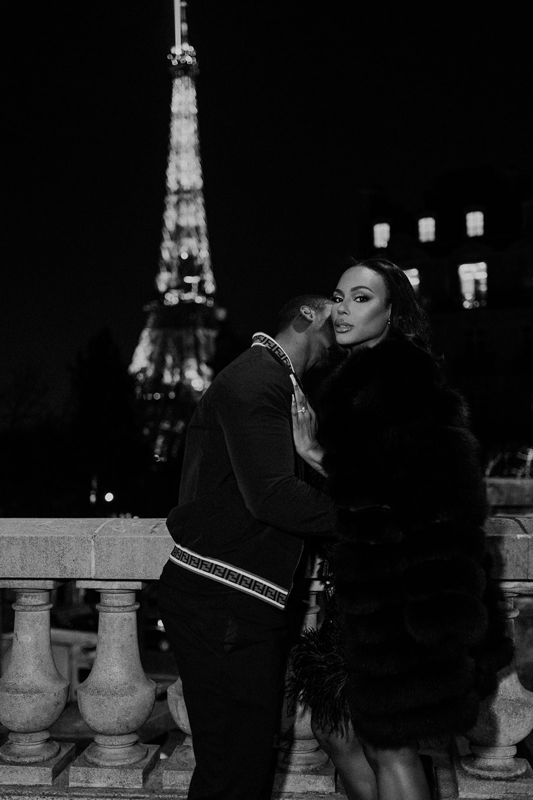 Night time. Photographer in Paris Yulia Shkadina | Couples, engagement, pre-wedding, individual photo-shoots in Paris at the best locations
