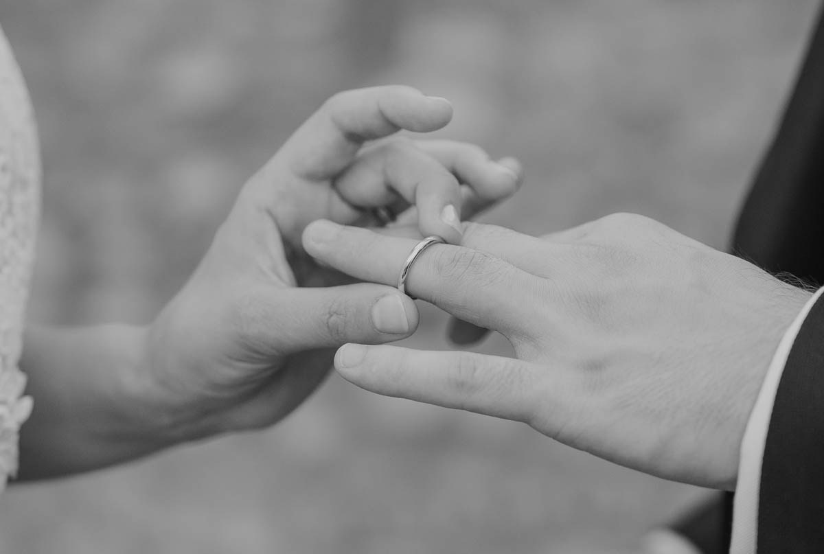 Matrimonio a Milano: Cerimonia in San Calimero | Lorenzo Mazzega. Lorenzo Mazzega Wedding | Fotografo Matrimonio Milano | Stile Fashion & Editoriale