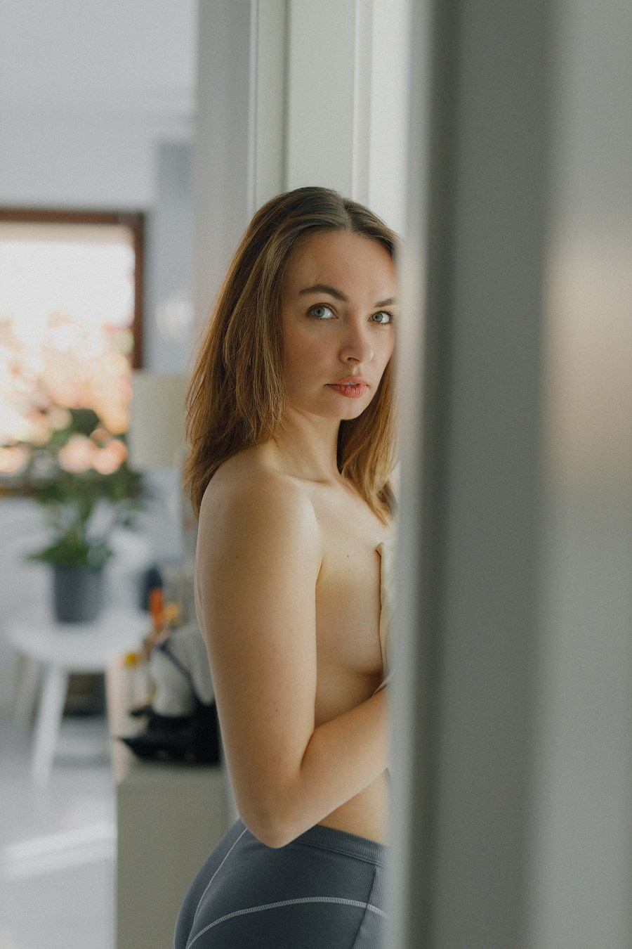 Emilia. Sesja w domu i ogrodzie. Fotograf w Krakowie i Europie