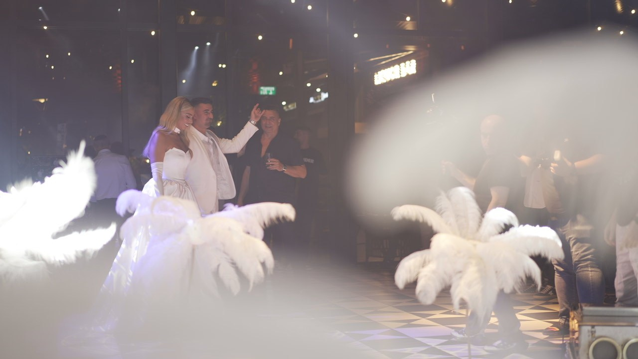 VIA / BASICO. Wedding and events photographers Studio Shalom