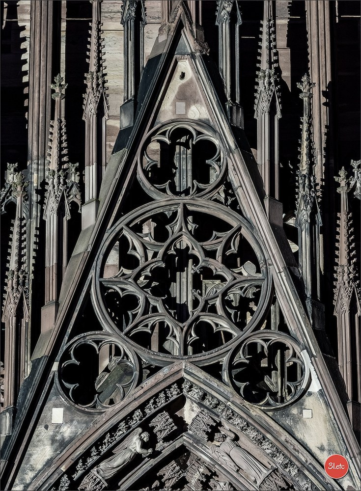 La mise en lumière de la Cathédrale de Strasbourg, du 5 juillet au 8 s. Photographe à Strasbourg | Portraits, Studio, Enfants, Événements