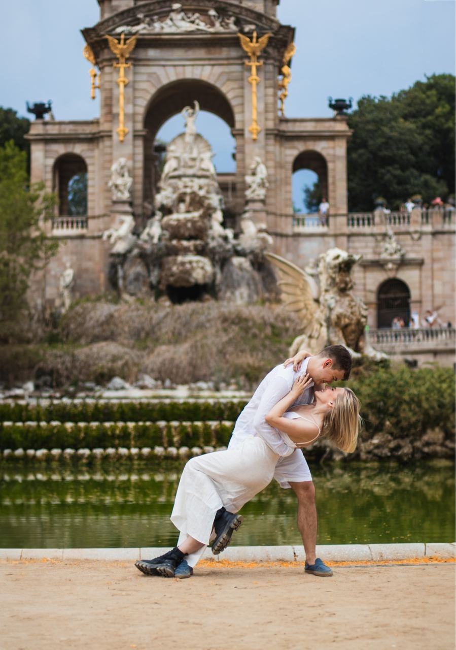 Юлия, парк Ciutadella и Arc del Triumf. Главная