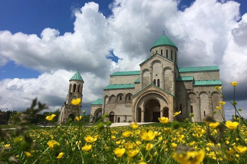 Romantic wedding ceremony in Kutaisi. Главная