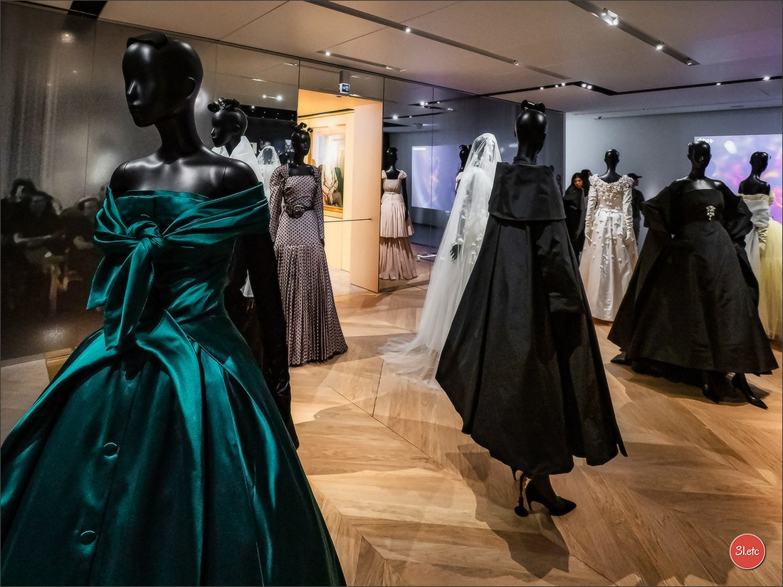 Musée Dior à Paris. Photographe à Strasbourg | Portraits, Studio, Enfants, Événements