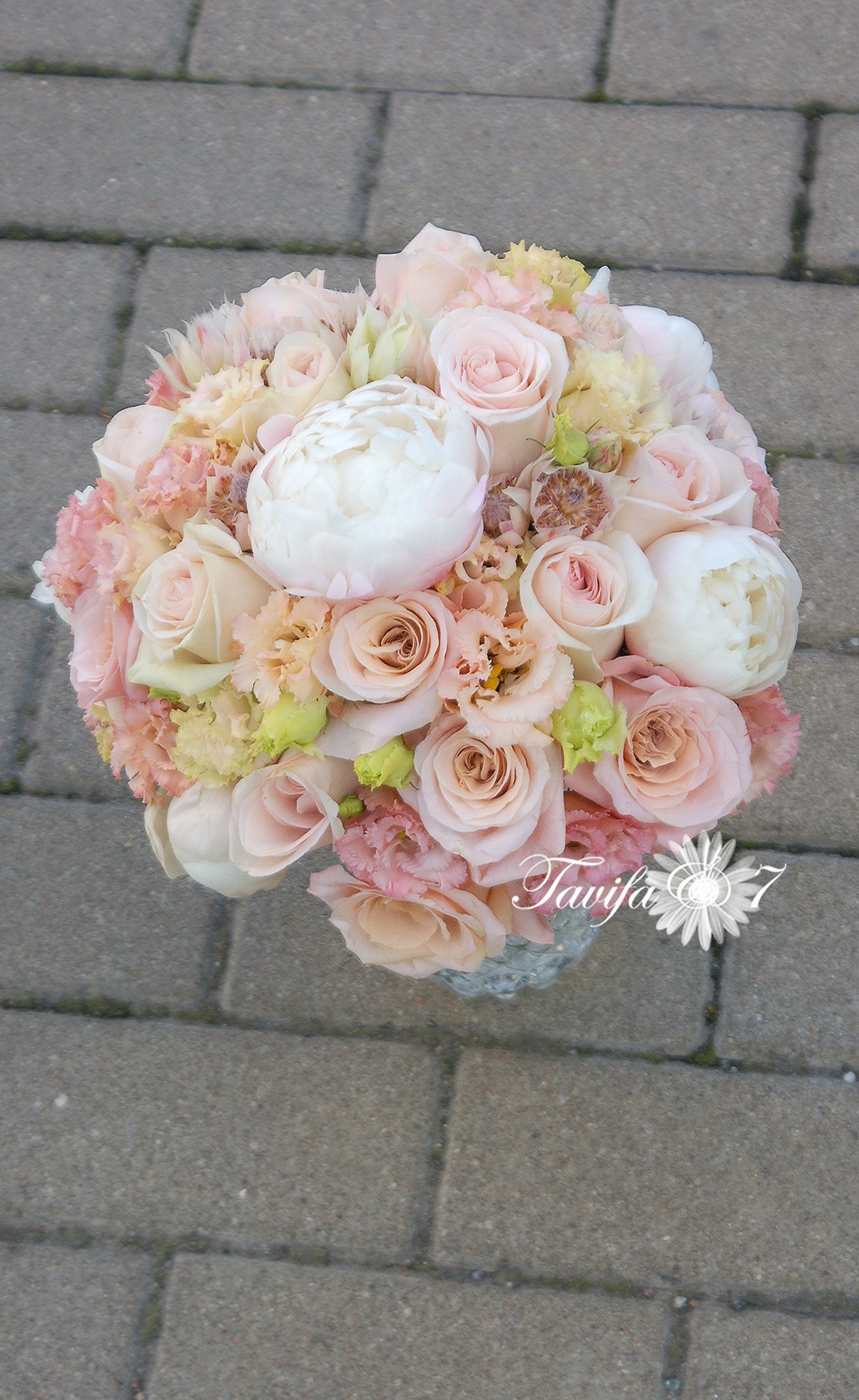 Līgavas pušķi pudera, persiku toņos. Event design, decoration, floristry, gift, Irina Novika, Riga, Latvia