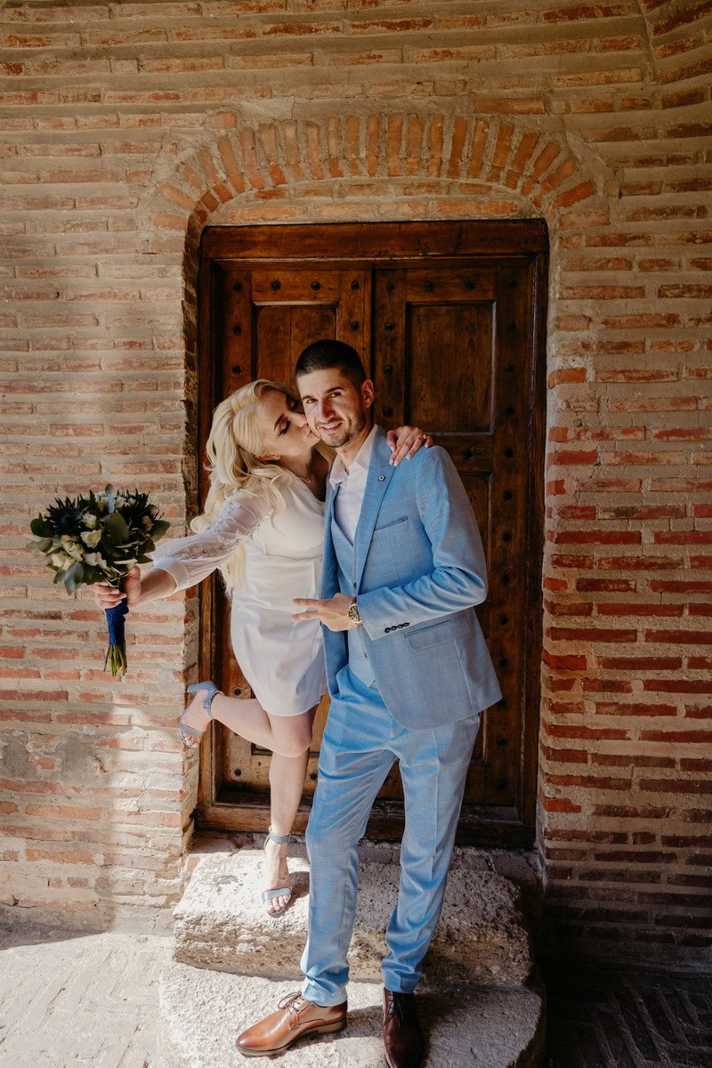 Cununie civila. Amy Foto