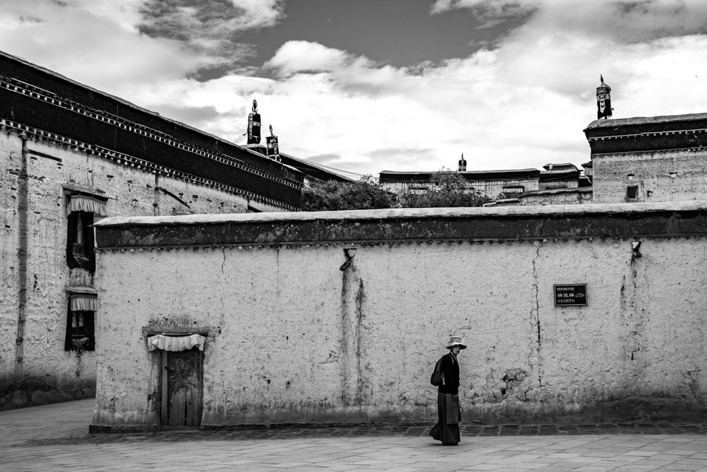 Himalayas and monasteries, Tibet. Bojana Žuža, photographer in Belgrade, Serbia
