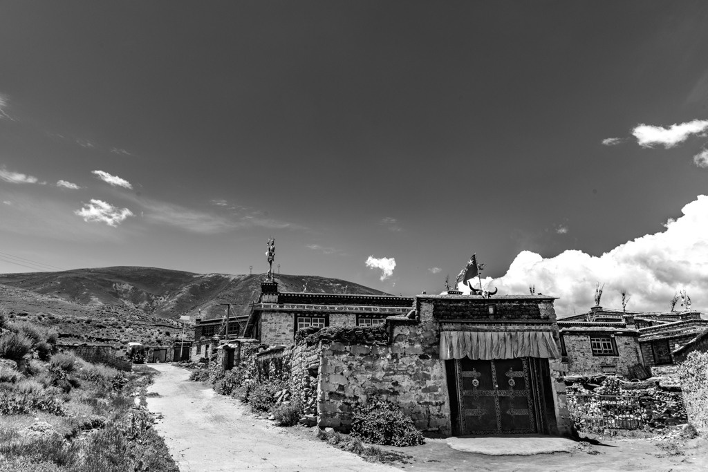 Himalayas and monasteries, Tibet. Bojana Žuža, photographer in Belgrade, Serbia