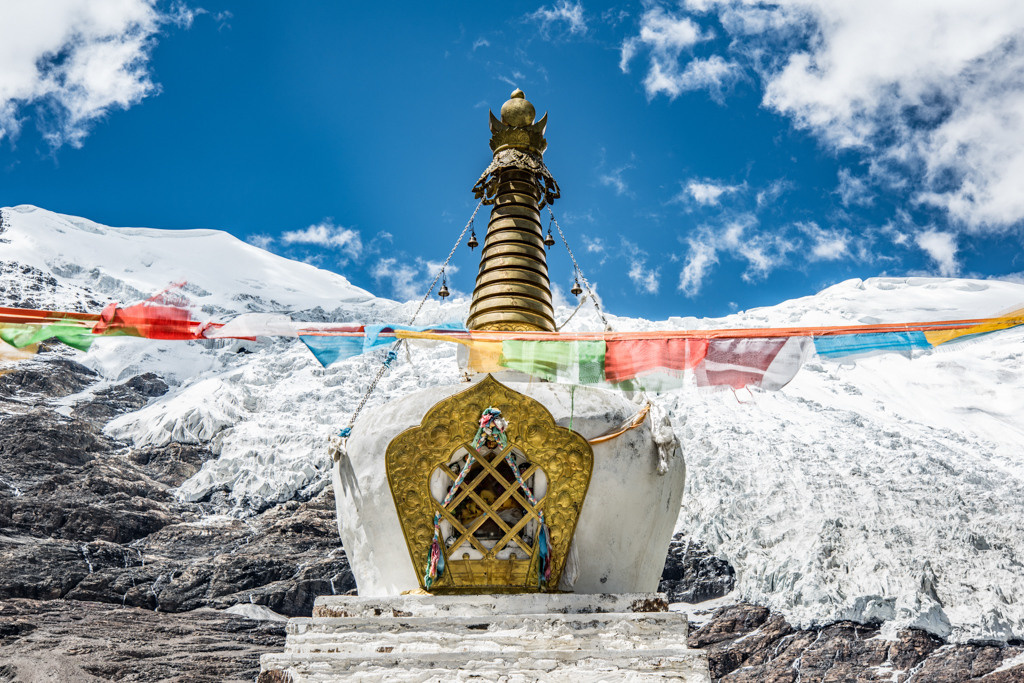 Himalayas and monasteries, Tibet. Bojana Žuža, photographer in Belgrade, Serbia