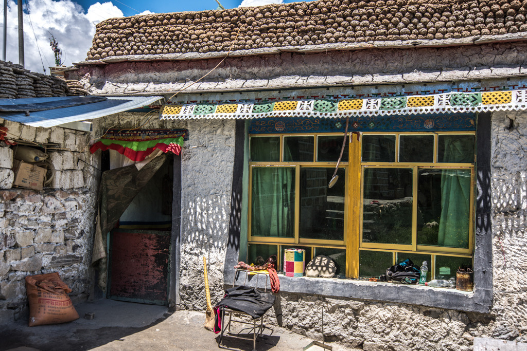 Himalayas and monasteries, Tibet. Bojana Žuža, photographer in Belgrade, Serbia
