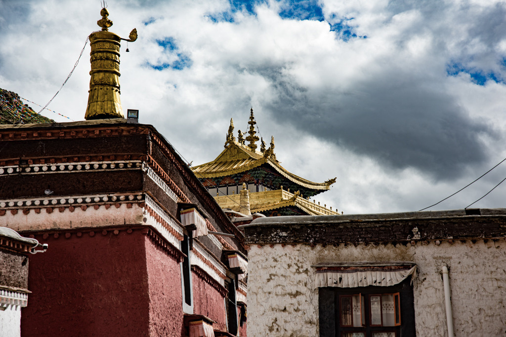 Himalayas and monasteries, Tibet. Bojana Žuža, photographer in Belgrade, Serbia