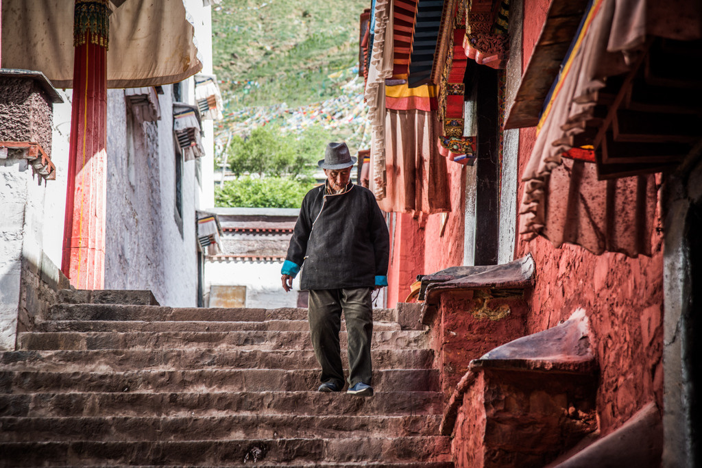 Himalayas and monasteries, Tibet. Bojana Žuža, photographer in Belgrade, Serbia