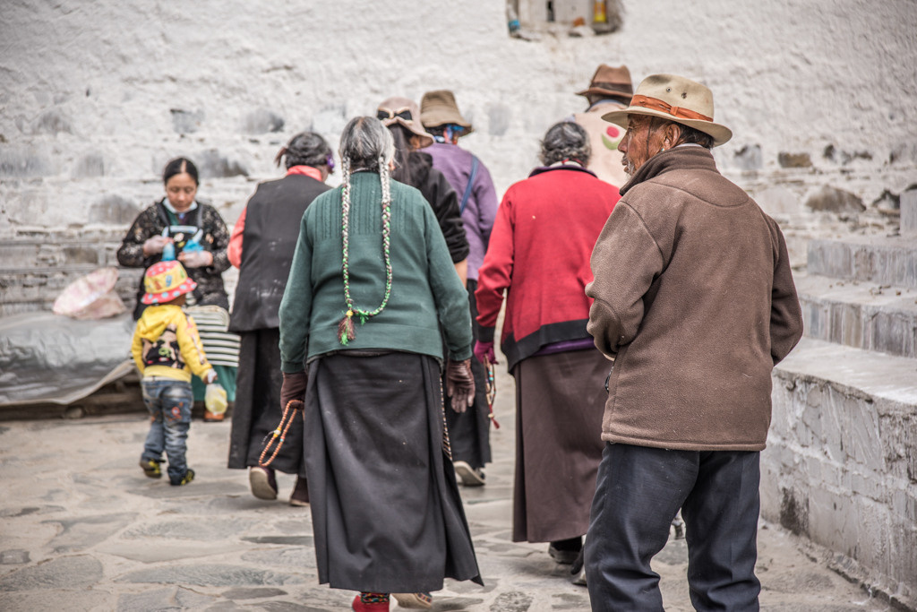 Himalayas and monasteries, Tibet. Bojana Žuža, photographer in Belgrade, Serbia