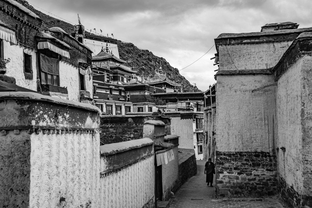 Himalayas and monasteries, Tibet. Bojana Žuža, photographer in Belgrade, Serbia