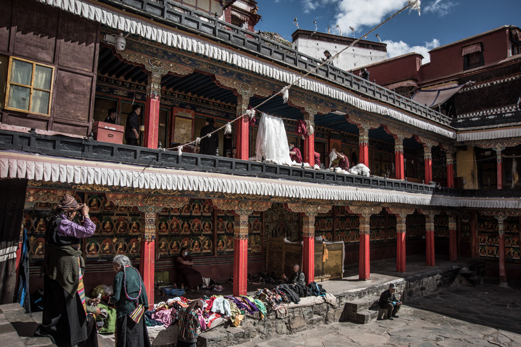 Himalayas and monasteries, Tibet. Bojana Žuža, photographer in Belgrade, Serbia