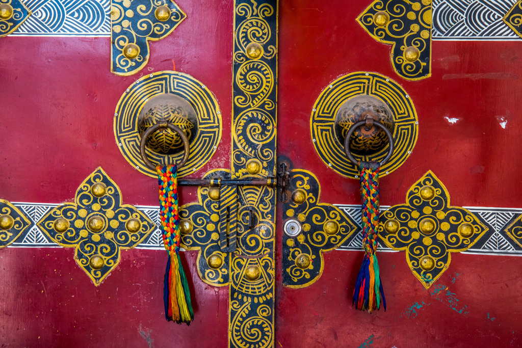 Lhasa, Tibet. Bojana Žuža, photographer in Belgrade, Serbia