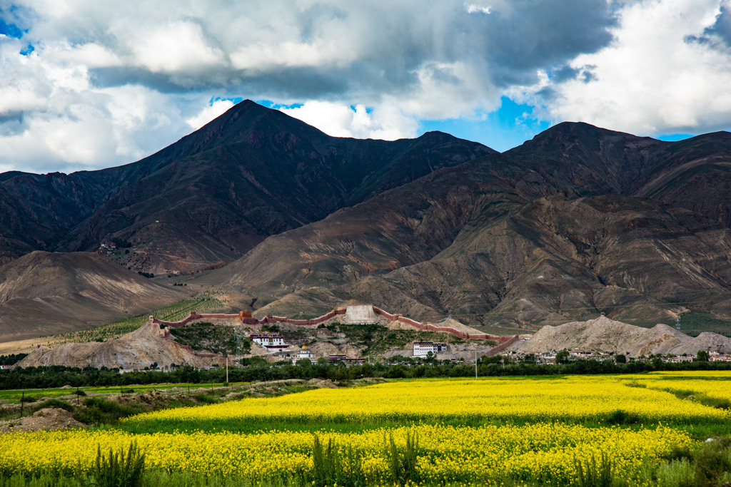 Himalayas and monasteries, Tibet. Bojana Žuža, photographer in Belgrade, Serbia