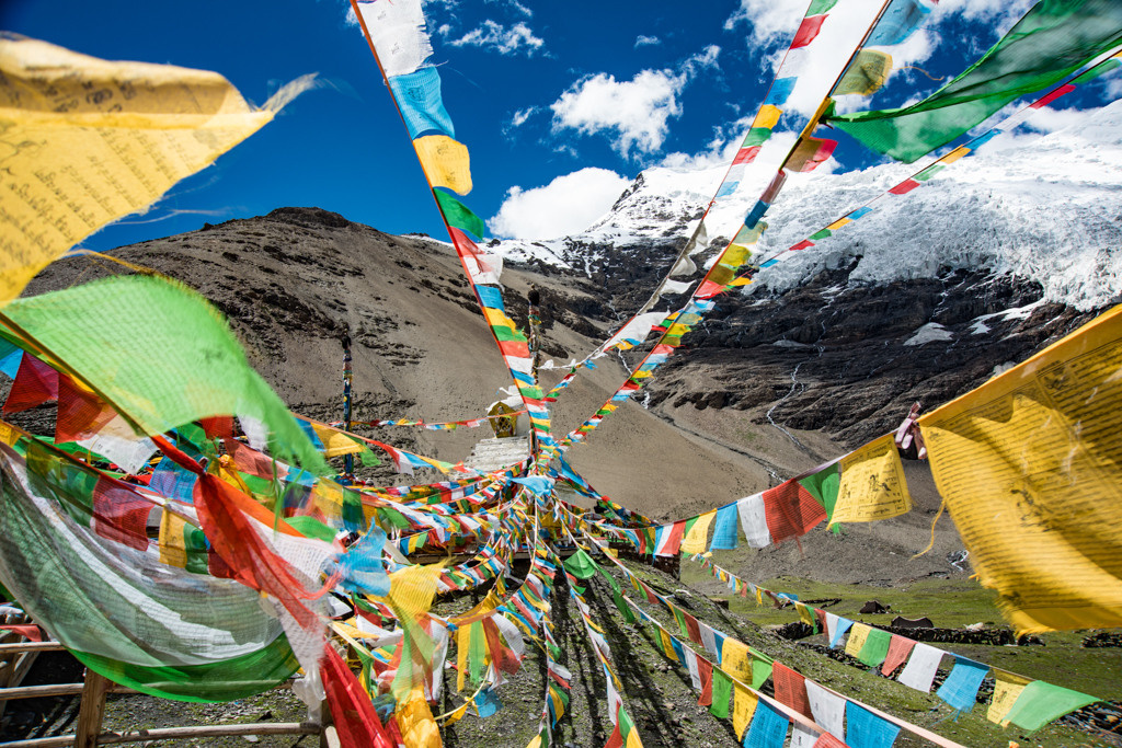 Himalayas and monasteries, Tibet. Bojana Žuža, photographer in Belgrade, Serbia