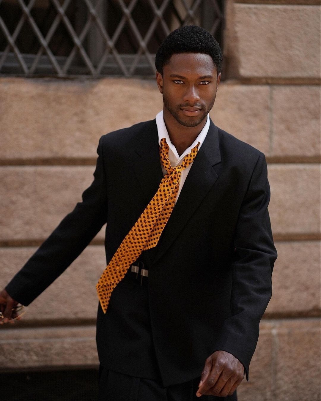 Sadiqdesh. Julia Di |Fashion streetstyle photographer|videomaker in Milan & Paris