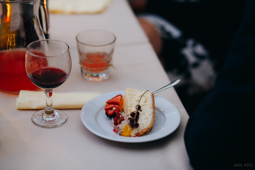 Kāzu diena ar lavandas aromātu Vidzemes lavandu audzētavā un svinības
