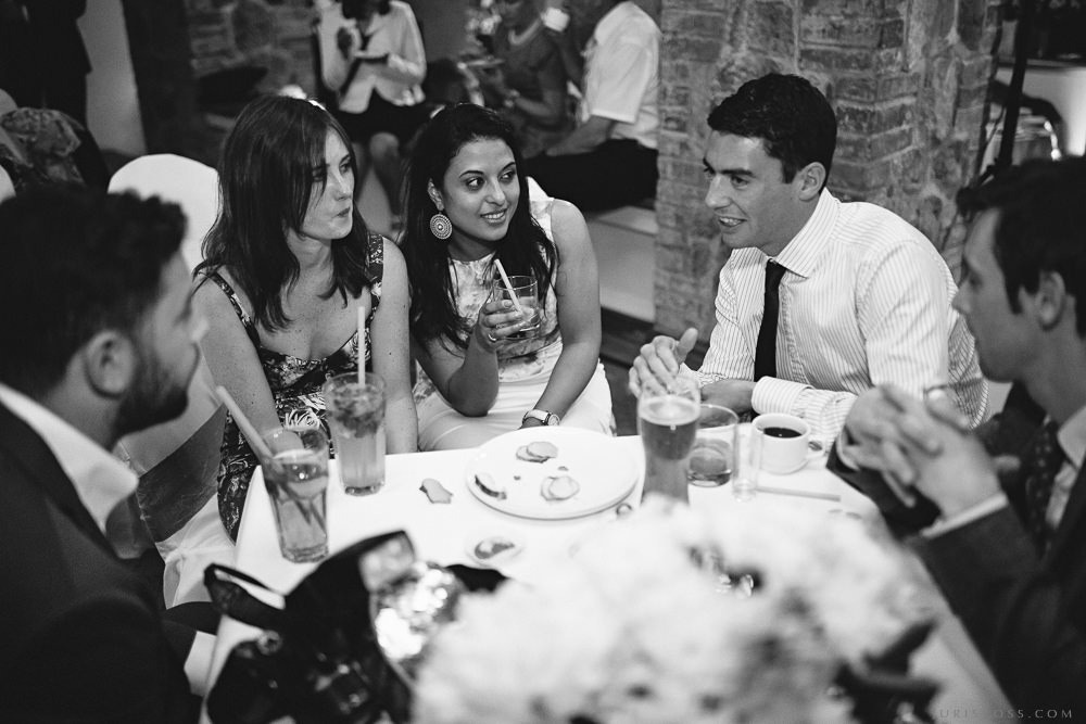 Agenturas Mīlestība organizētās kāzas Kuldīgā, balta volga un svinības