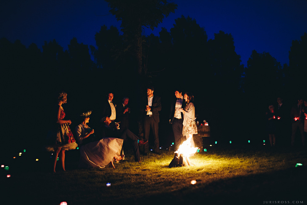 Agenturas Mīlestība organizētās kāzas Kuldīgā, balta volga un svinības