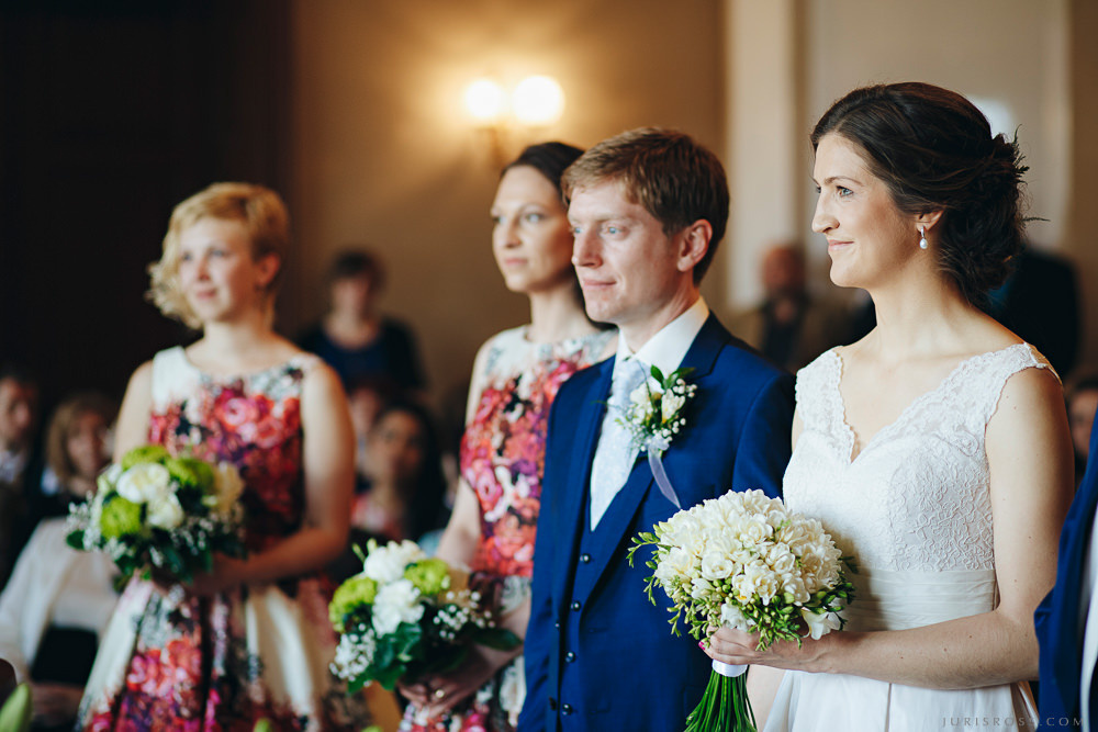 Agenturas Mīlestība organizētās kāzas Kuldīgā, balta volga un svinības