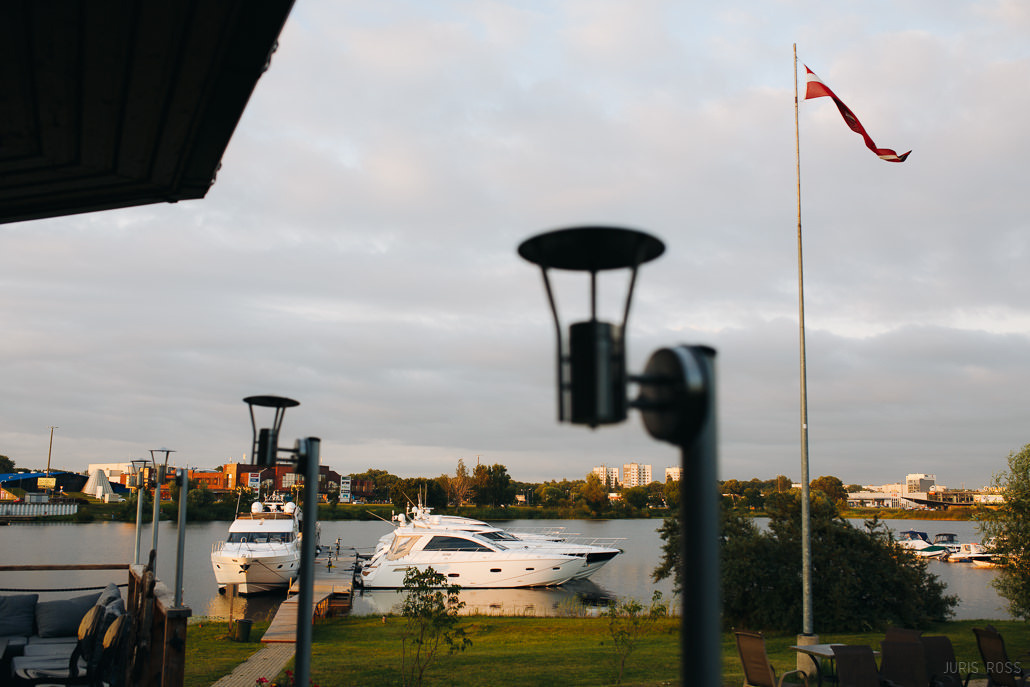 Kāzu diena ar lavandas aromātu Vidzemes lavandu audzētavā un svinības
