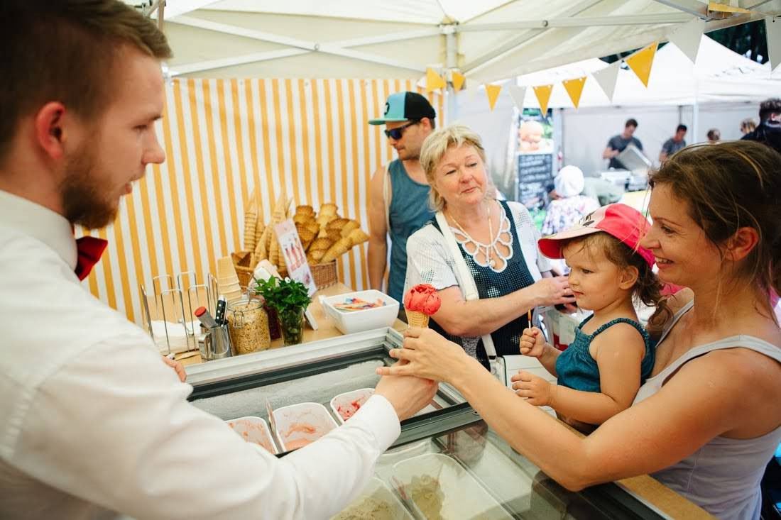 Māmiņu Kluba vasaras festivāla 2019 foto reportāža Ziemeļblāzmas parkā