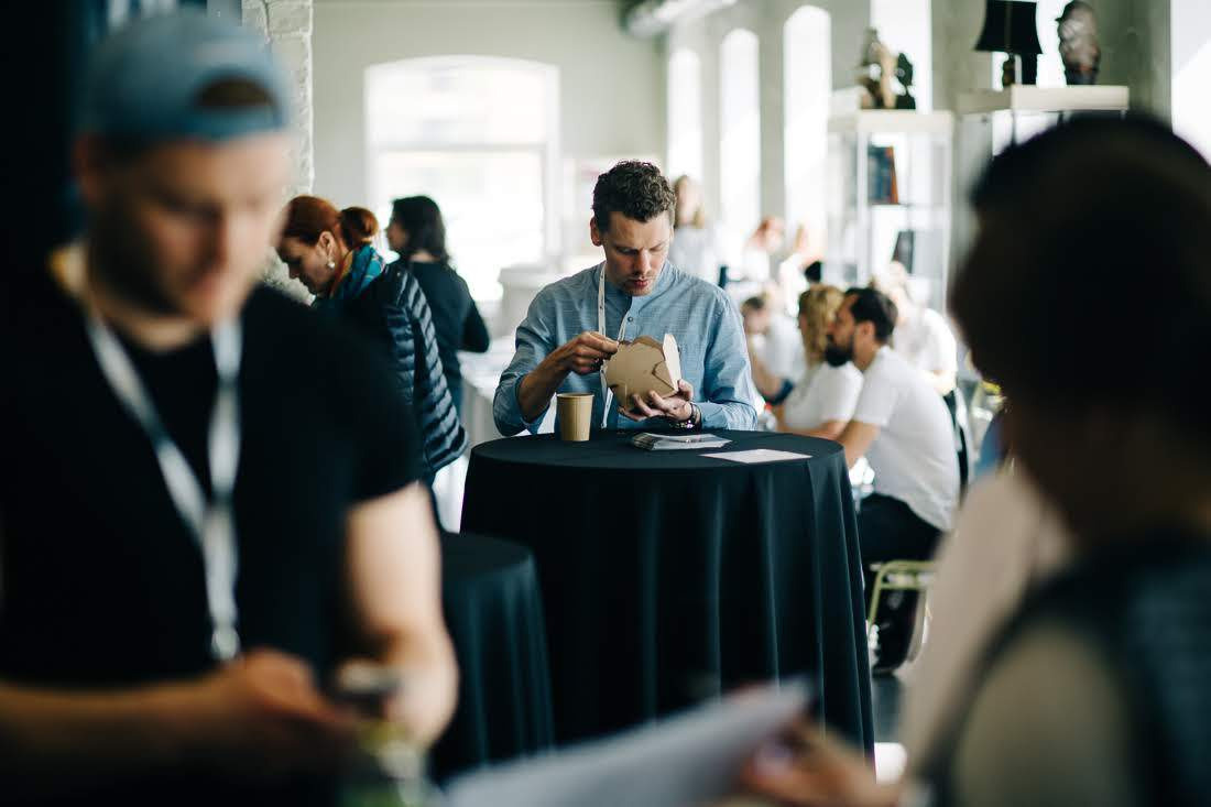 Biohakeru konference 2019 RISEBA hallē par miegu, uzturu, gavēšanu, rū