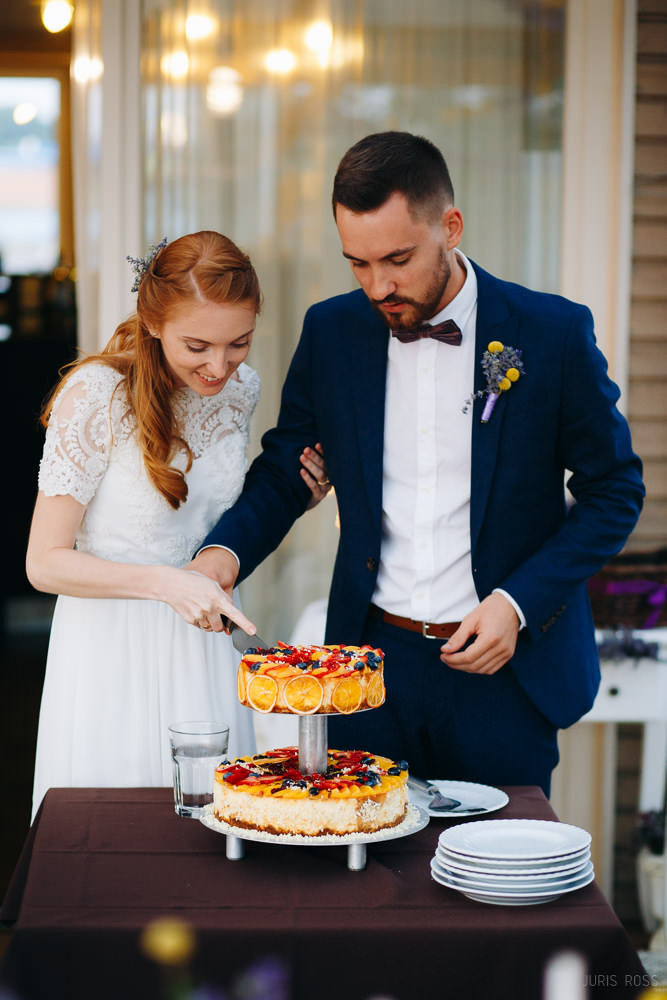 Kāzu diena ar lavandas aromātu Vidzemes lavandu audzētavā un svinības
