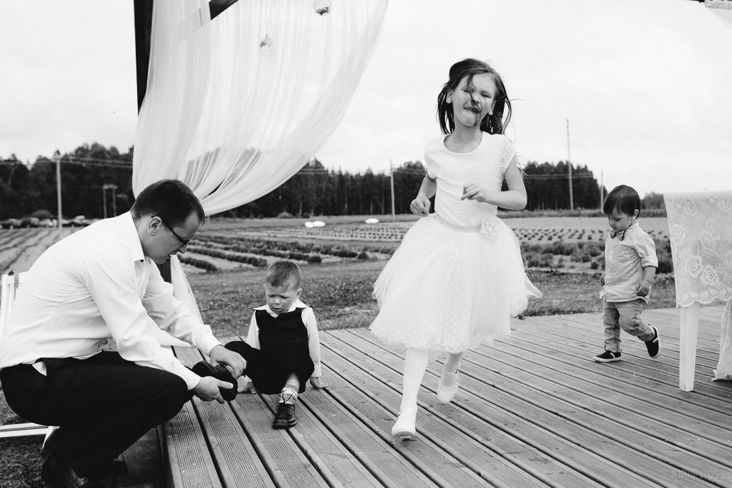 Kāzu diena ar lavandas aromātu Vidzemes lavandu audzētavā un svinības