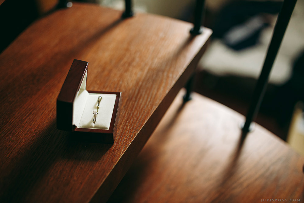 Agenturas Mīlestība organizētās kāzas Kuldīgā, balta volga un svinības