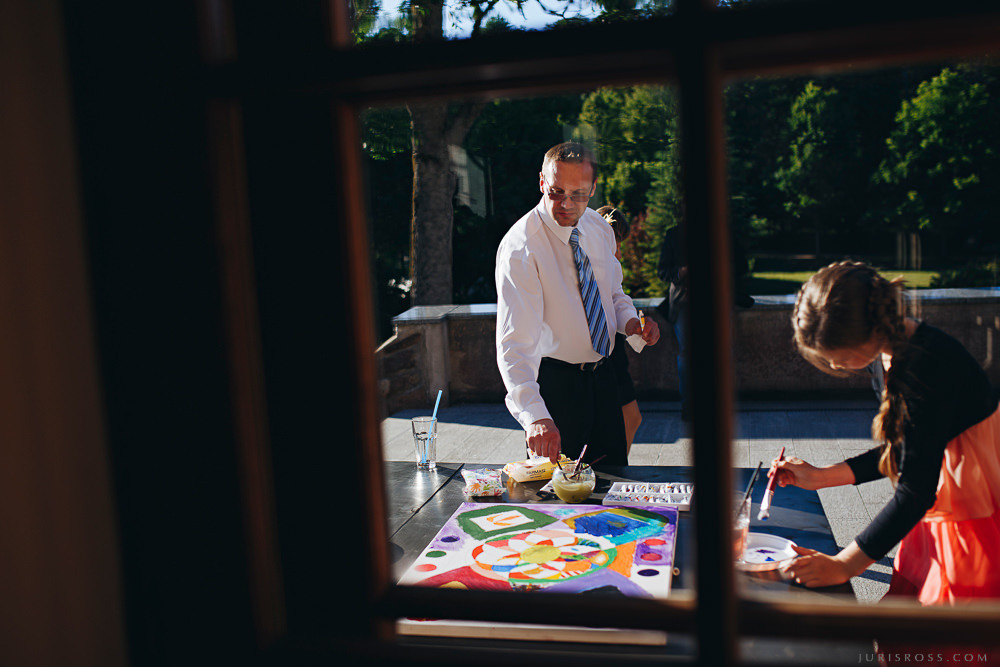 Agenturas Mīlestība organizētās kāzas Kuldīgā, balta volga un svinības