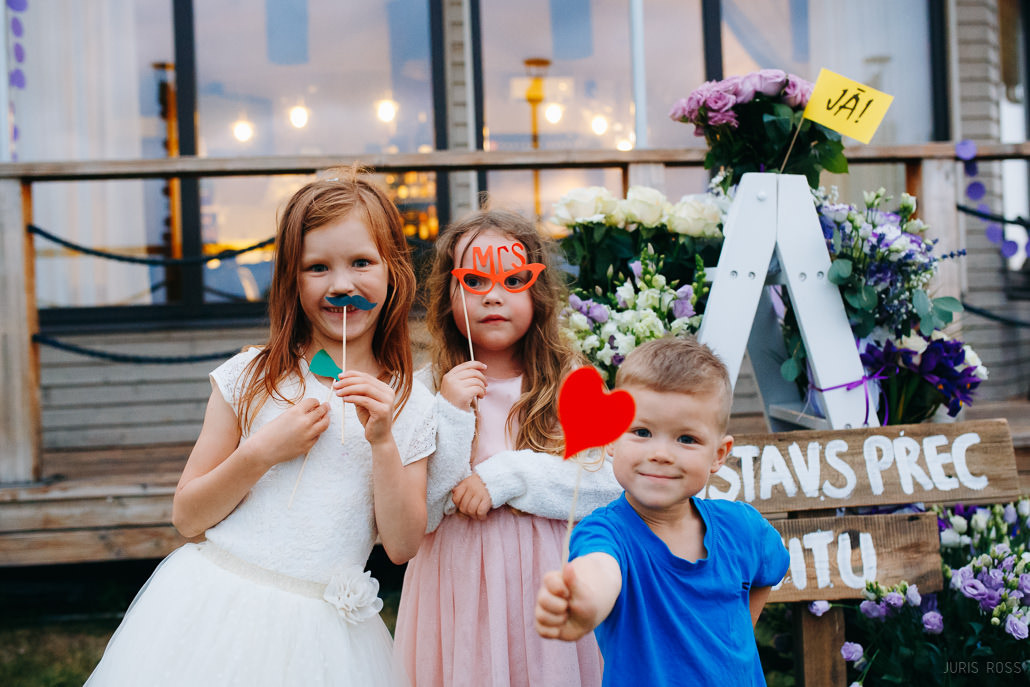 Kāzu diena ar lavandas aromātu Vidzemes lavandu audzētavā un svinības