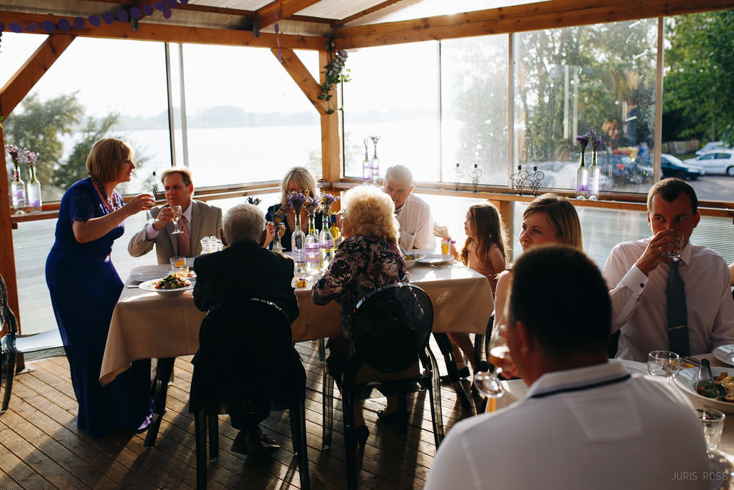 Kāzu diena ar lavandas aromātu Vidzemes lavandu audzētavā un svinības