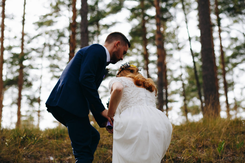 Kāzu diena ar lavandas aromātu Vidzemes lavandu audzētavā un svinības