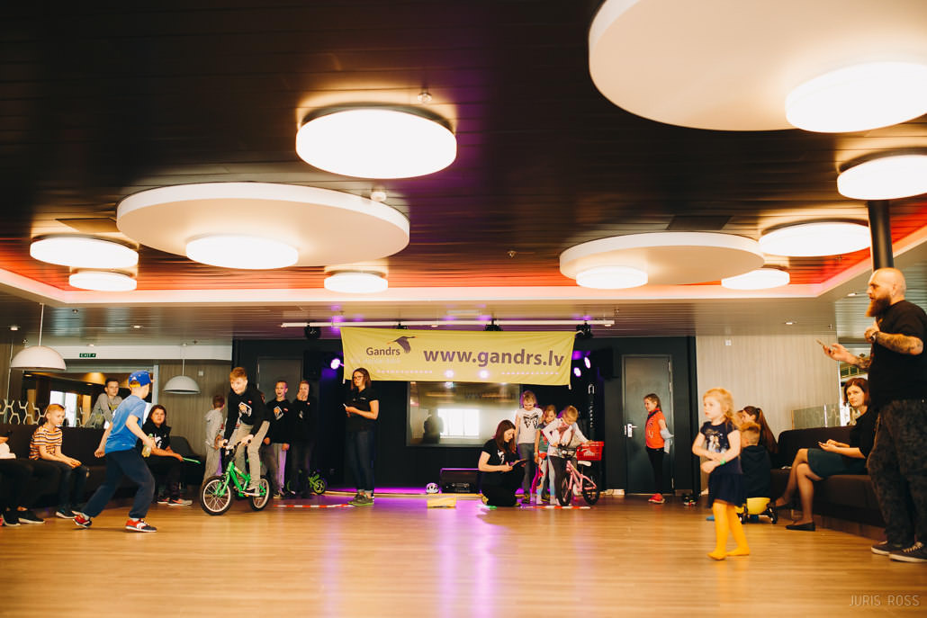 Gandrs rīkotajs velokruīzu uz Stokholmu ar Tallink Romantika kuģi